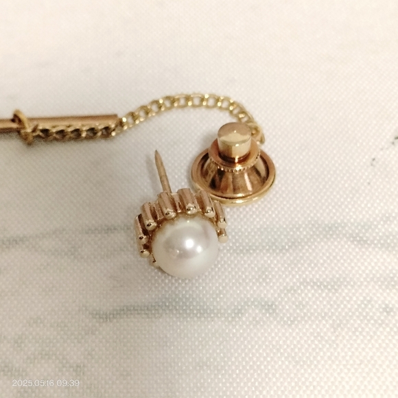 Pierre Cardin Elegant Gold Cultural Pearl Tie Tack Gold Overlay Men's Formal Vtg - Picture 4 of 7